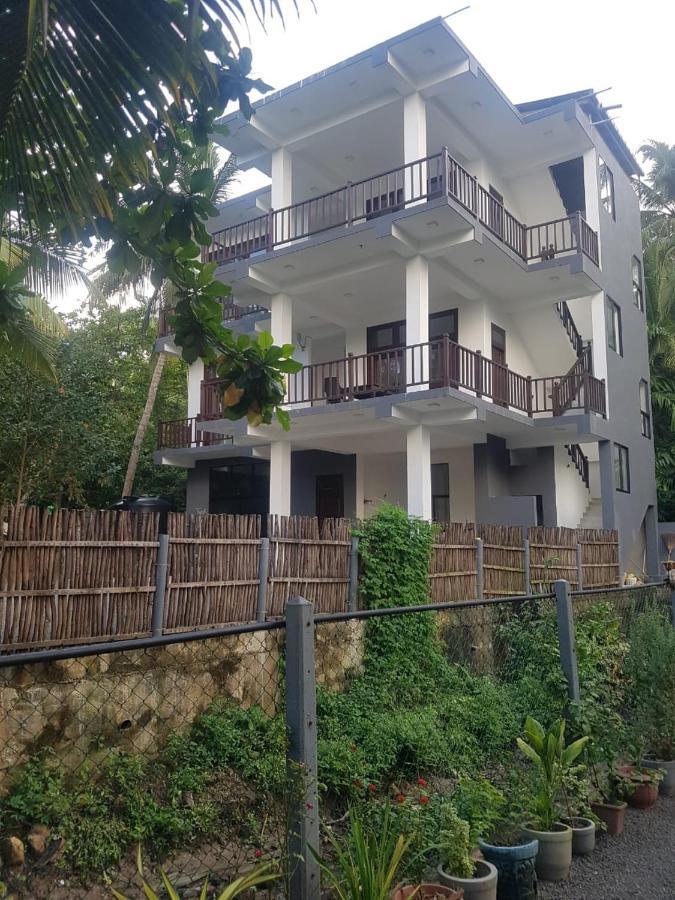 Waves Hiri Hotel Dikwella Exterior foto