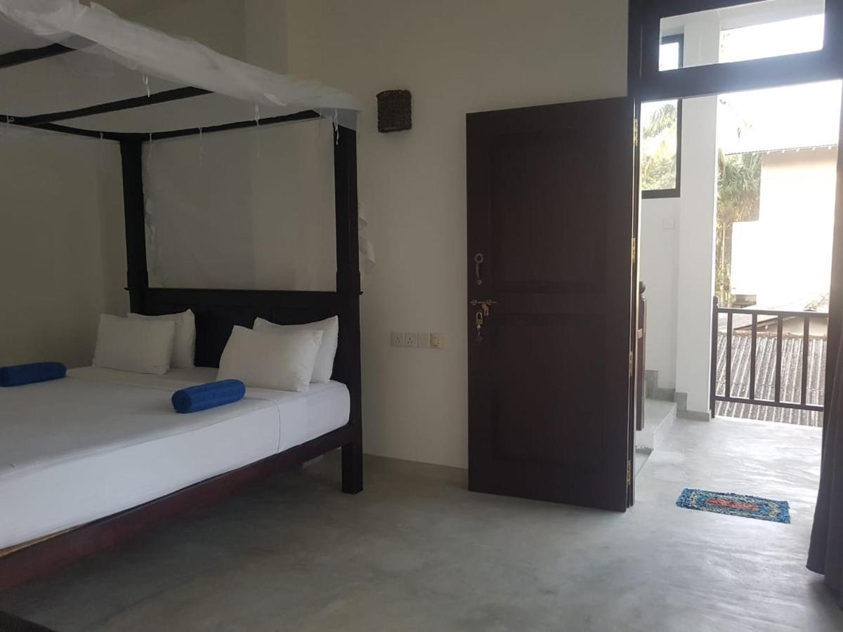 Waves Hiri Hotel Dikwella Exterior foto