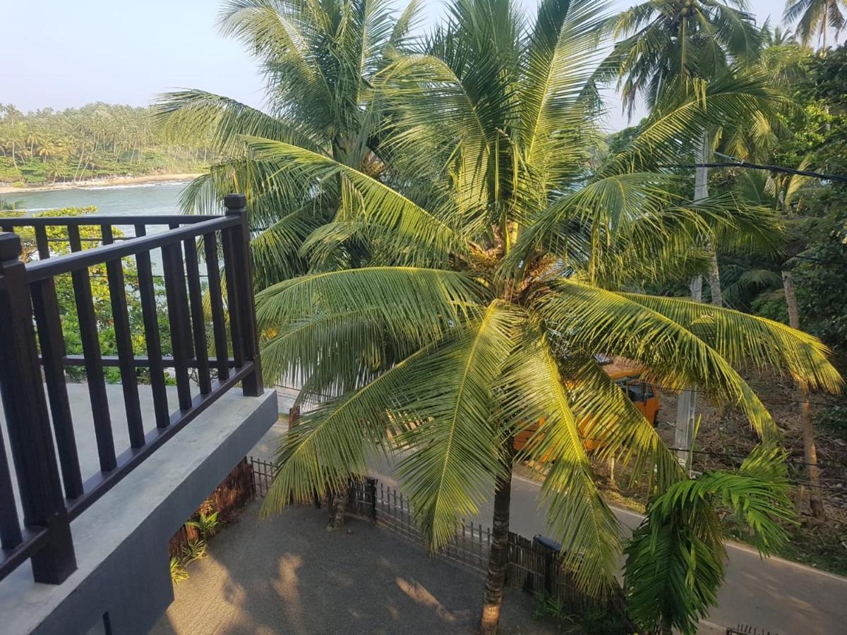 Waves Hiri Hotel Dikwella Exterior foto